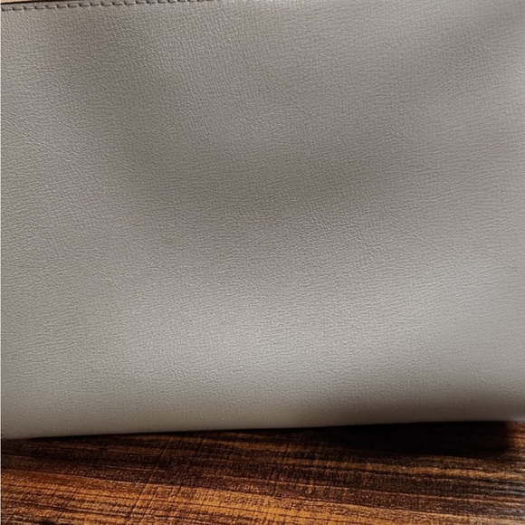 Michael Kors gray turn lock crossbody bag like new pebbles leather - Picture 3 of 14